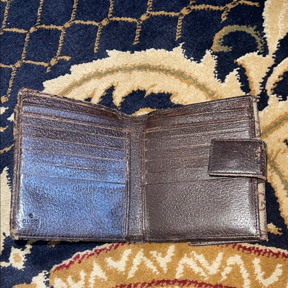 Gucci Brown Monogram GG Canvas Wallet - Picture 10 of 12